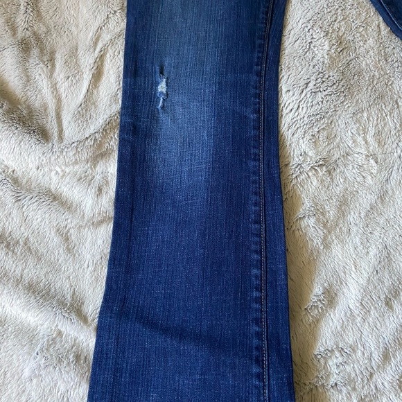 Distressed jeans - Picture 2 of 4